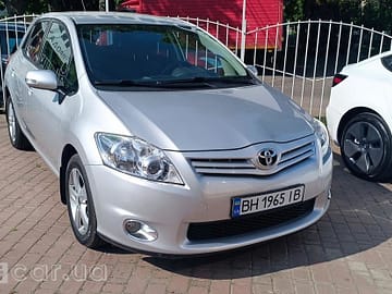 Toyota Auris, 2011