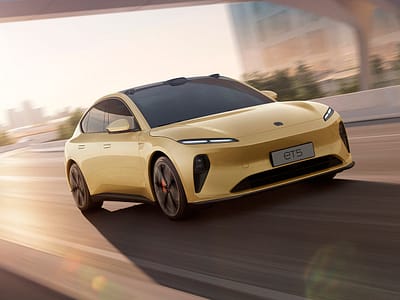 Китайська компанія NIO представила седан ET5