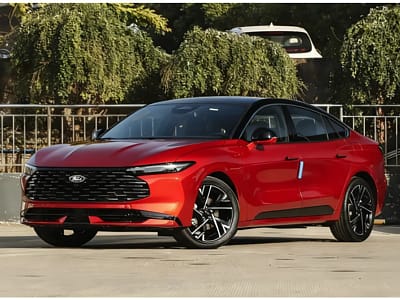 Новий Ford Mondeo дебютує з 27-дюймовим екраном