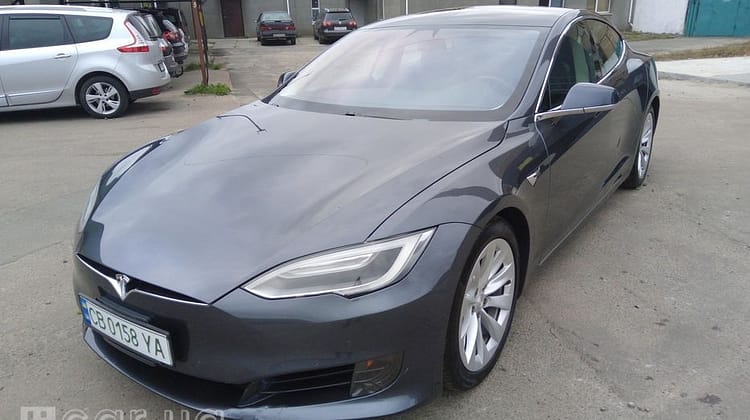 Tesla Model S, 2017